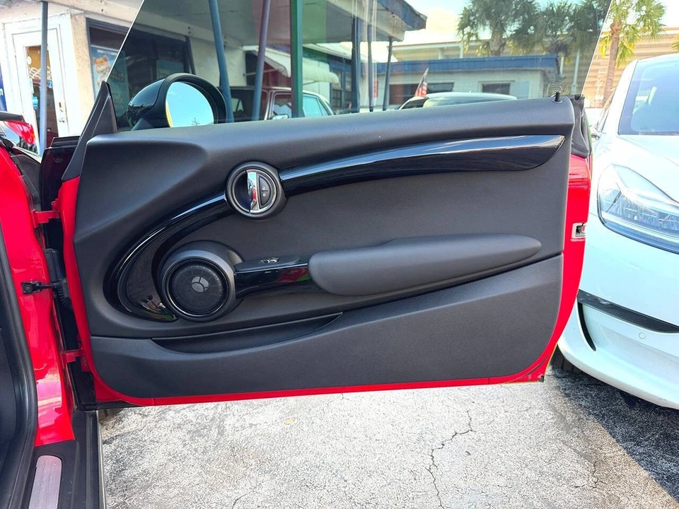 2019 Mini Mini Cooper S 3rd Gen - Image 25 of 31