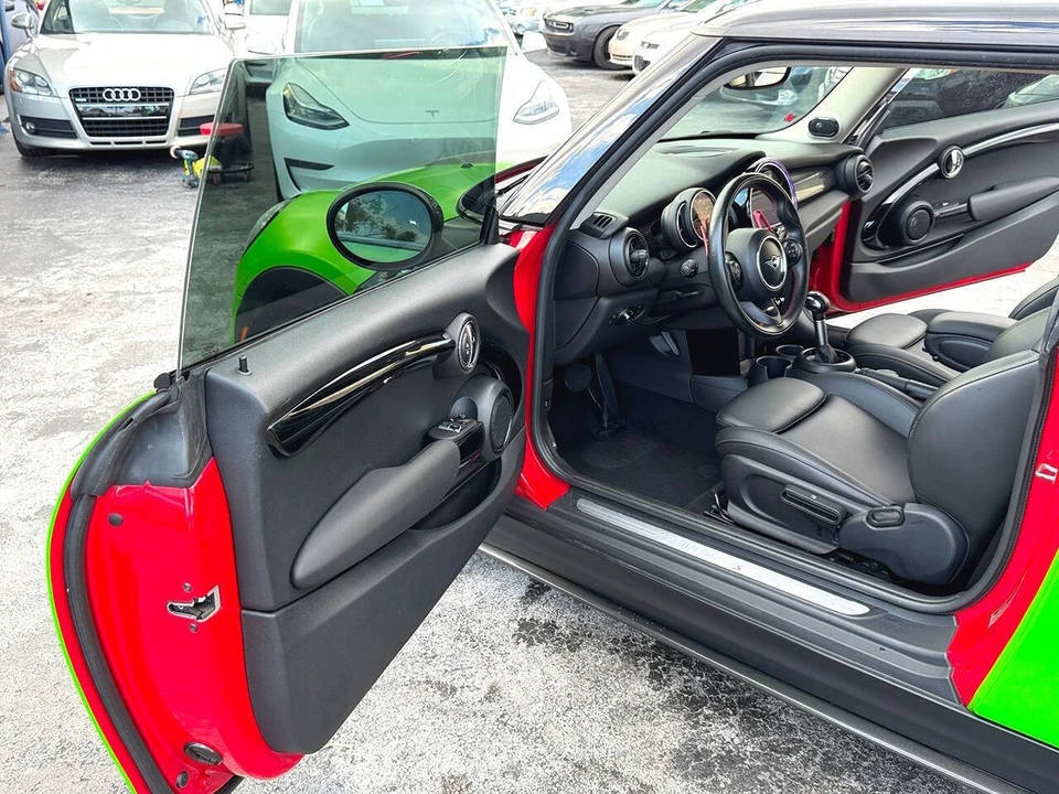 2019 Mini Mini Cooper S 3rd Gen - Image 17 of 31
