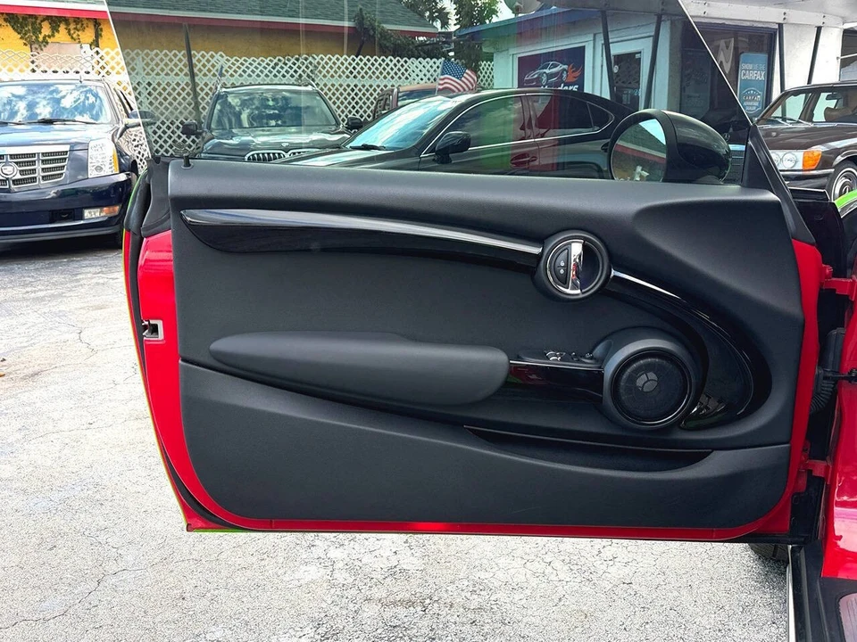 2019 Mini Mini Cooper S 3rd Gen - Image 16 of 31