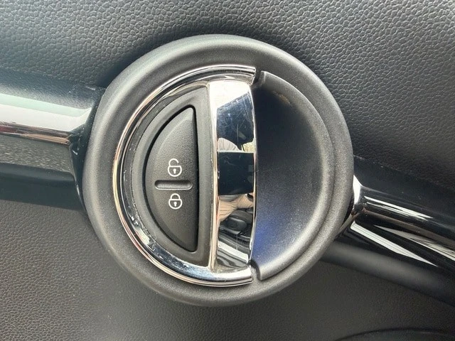 2019 Mini Mini Cooper S 3rd Gen - Image 12 of 12