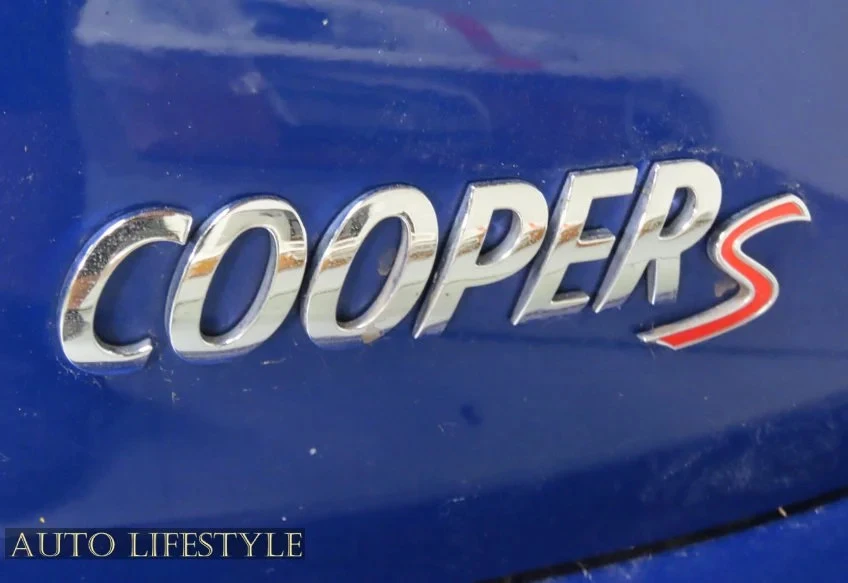 2019 Mini Mini Cooper S 3rd Gen - Image 17 of 31