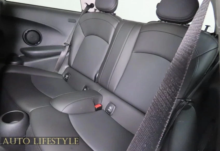2019 Mini Mini Cooper S 3rd Gen - Image 25 of 31