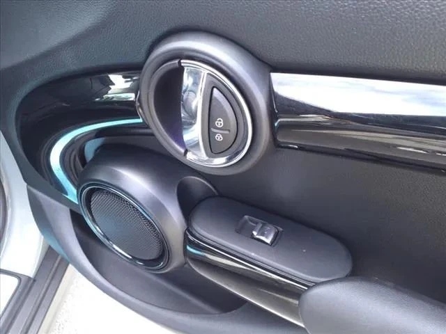 2019 Mini Mini Cooper S 3rd Gen - Image 9 of 12
