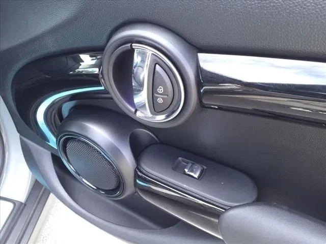 2019 Mini Mini Cooper S 3rd Gen - Image 9 of 12
