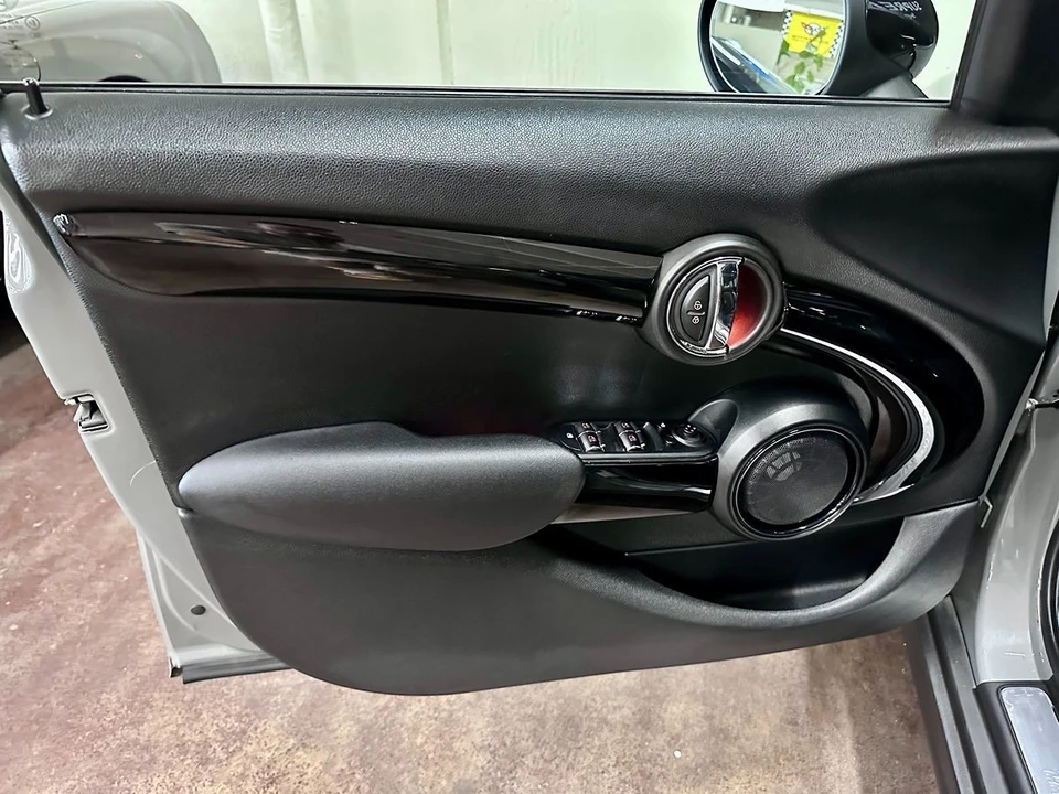 2019 Mini Mini Cooper S 3rd Gen - Image 11 of 12