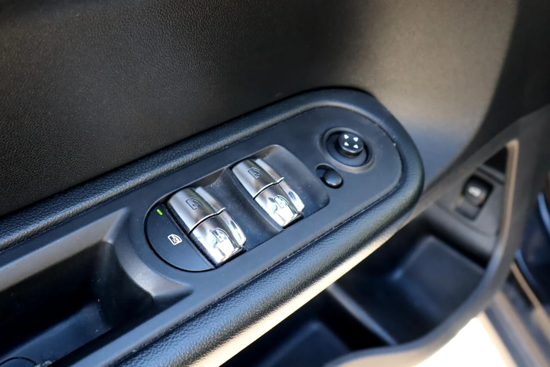 2019 Mini Countryman 2nd Gen - Image 14 of 21