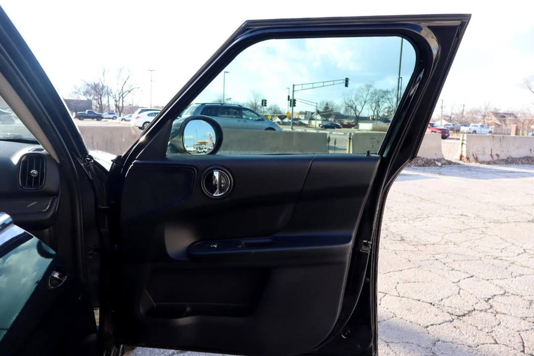 2019 Mini Countryman 2nd Gen - Image 17 of 21