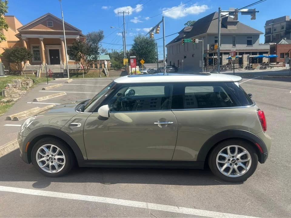 2019 Mini Mini 3rd Gen - Image 4 of 10