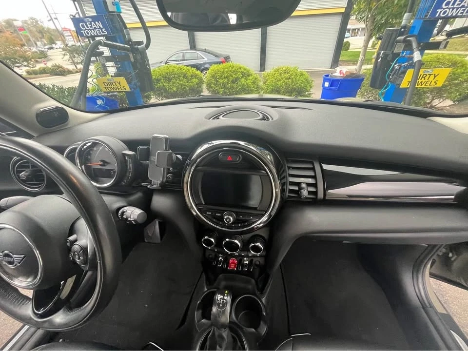 2019 Mini Mini 3rd Gen - Image 9 of 10