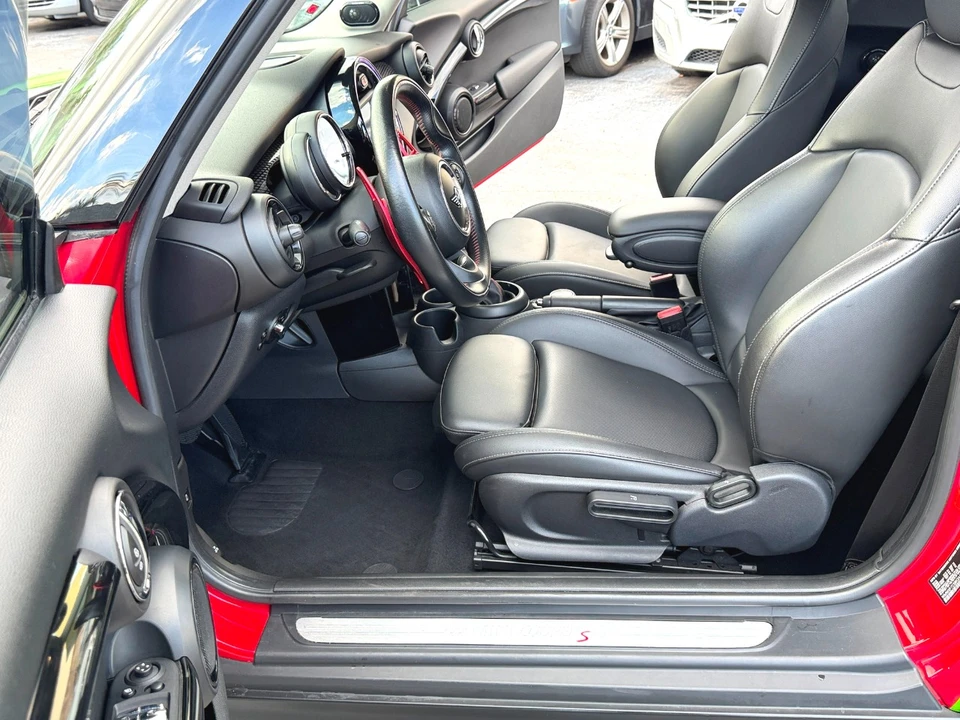 2019 Mini Mini Cooper S 3rd Gen - Image 19 of 21