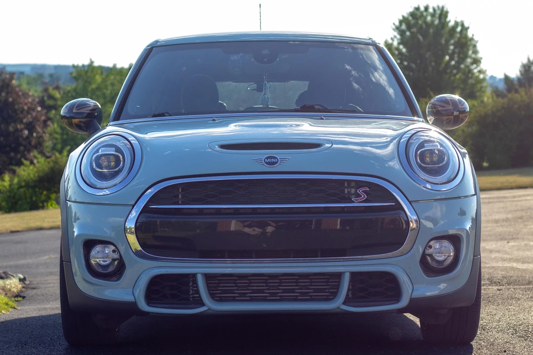 2019 Mini Mini Cooper S 3rd Gen - Image 2 of 31