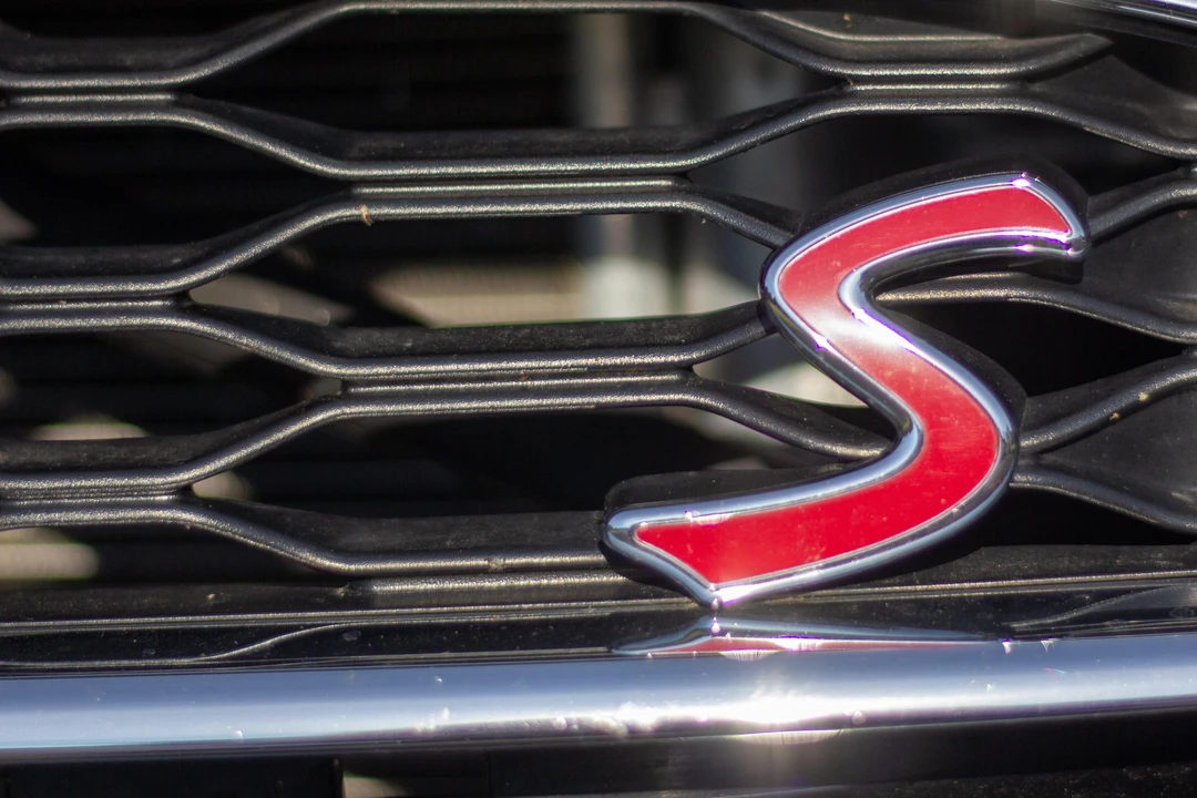 2019 Mini Mini Cooper S 3rd Gen - Image 19 of 31