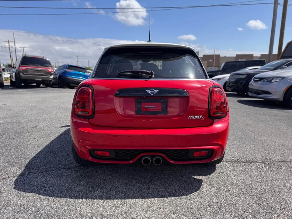 2019 Mini Mini Cooper S 3rd Gen - Image 4 of 10