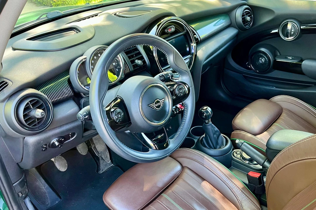 2019 Mini Mini Cooper S 3rd Gen - Image 21 of 31