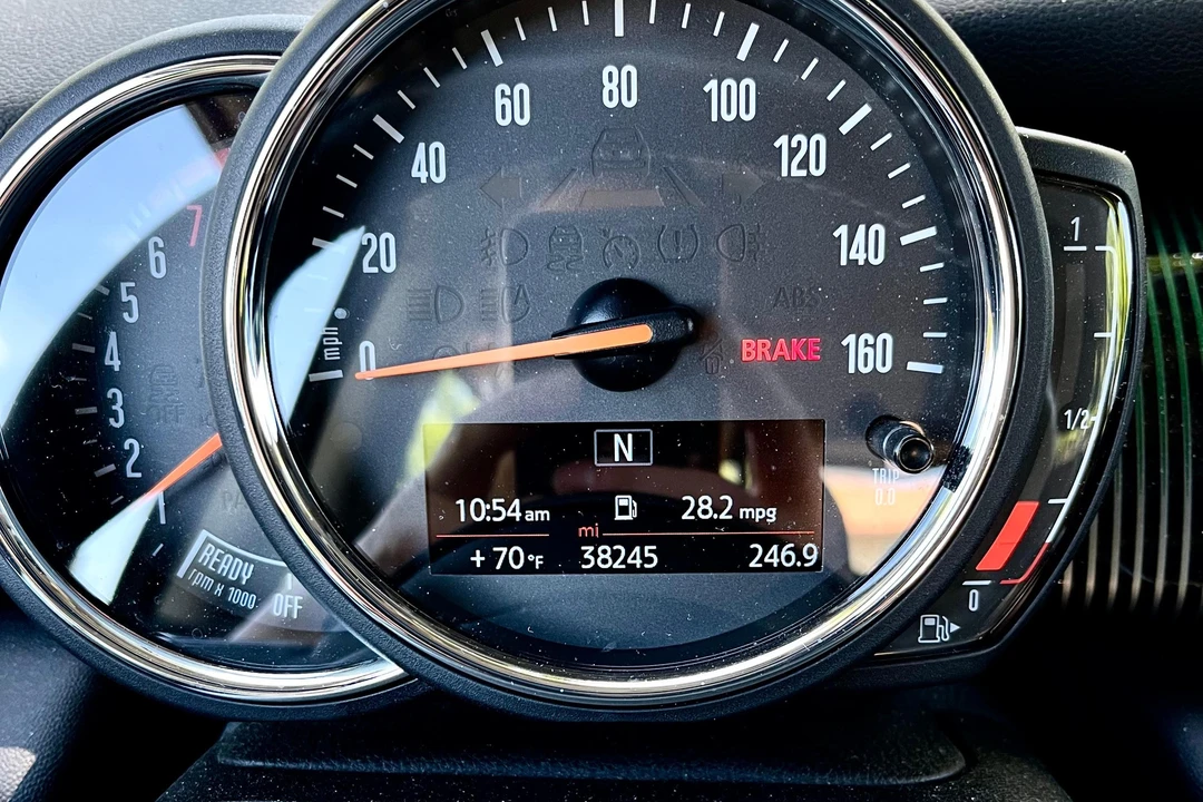 2019 Mini Mini Cooper S 3rd Gen - Image 24 of 31