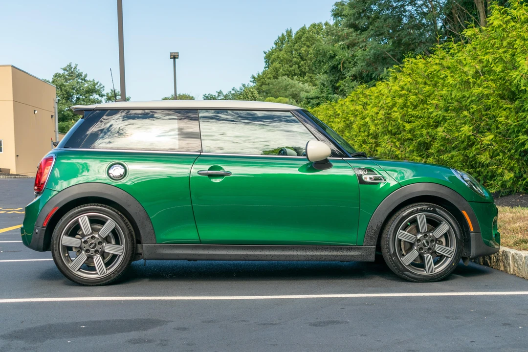 2019 Mini Mini Cooper S 3rd Gen - Image 8 of 31