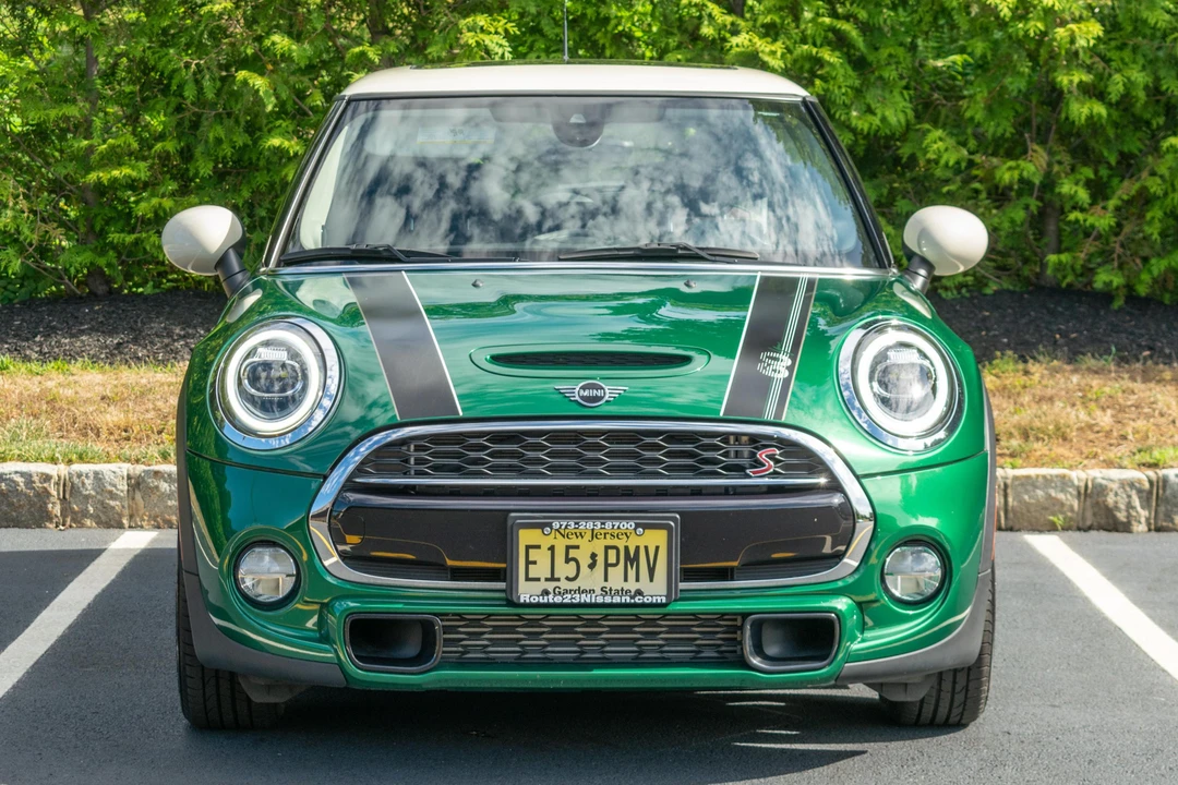 2019 Mini Mini Cooper S 3rd Gen - Image 2 of 31