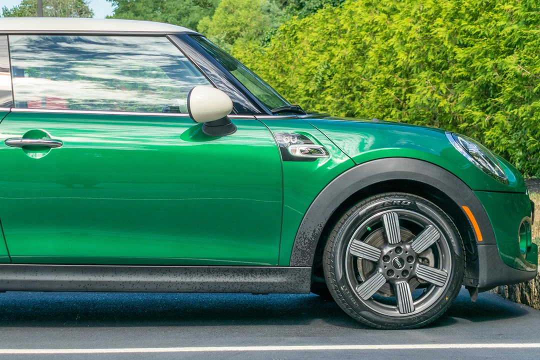2019 Mini Mini Cooper S 3rd Gen - Image 26 of 31