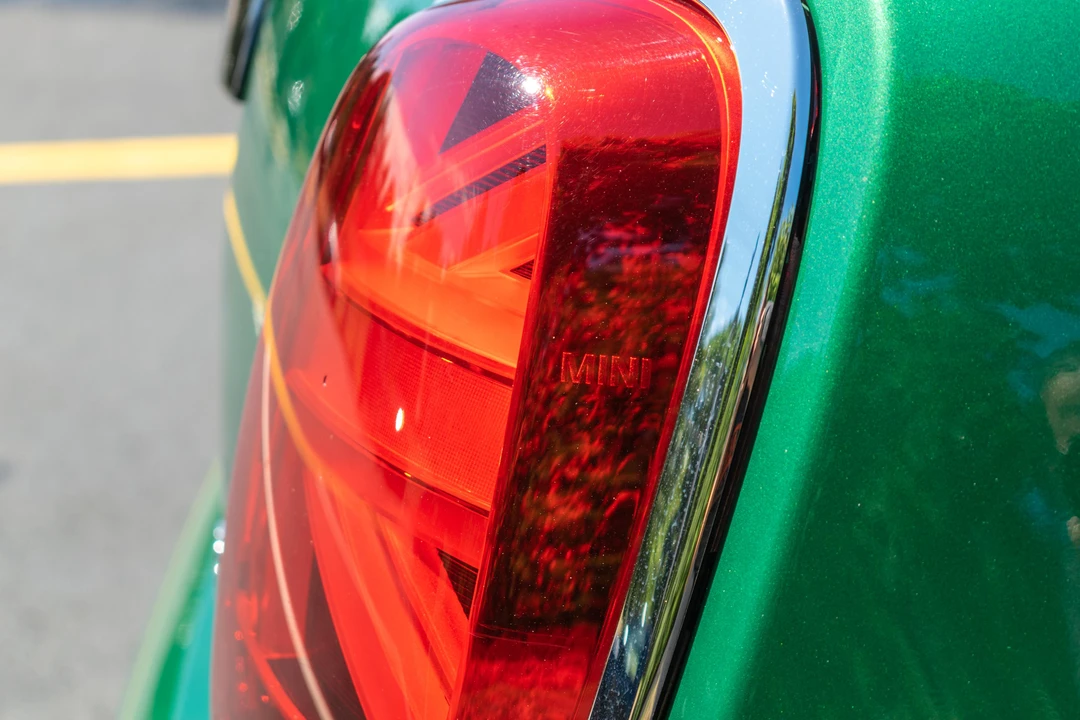 2019 Mini Mini Cooper S 3rd Gen - Image 25 of 31