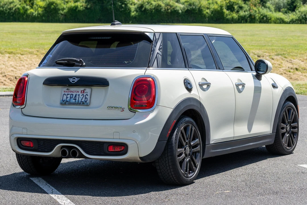 2019 Mini Mini Cooper S 3rd Gen - Image 4 of 31