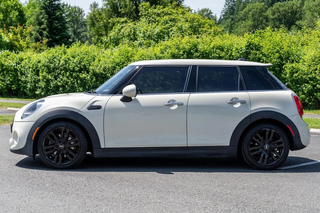 2019 Mini Mini Cooper S 3rd Gen - Image 3 of 31