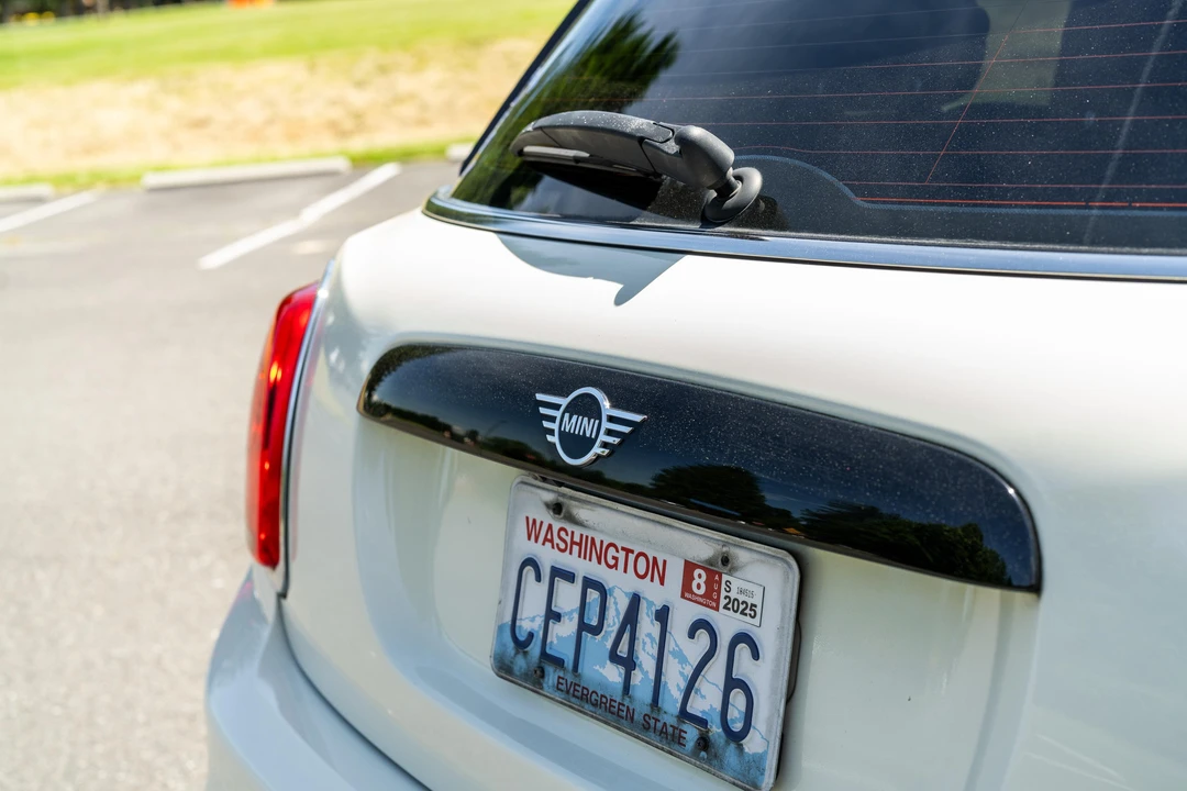 2019 Mini Mini Cooper S 3rd Gen - Image 24 of 31