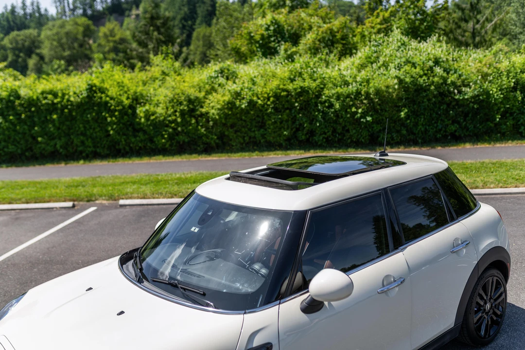 2019 Mini Mini Cooper S 3rd Gen - Image 19 of 31