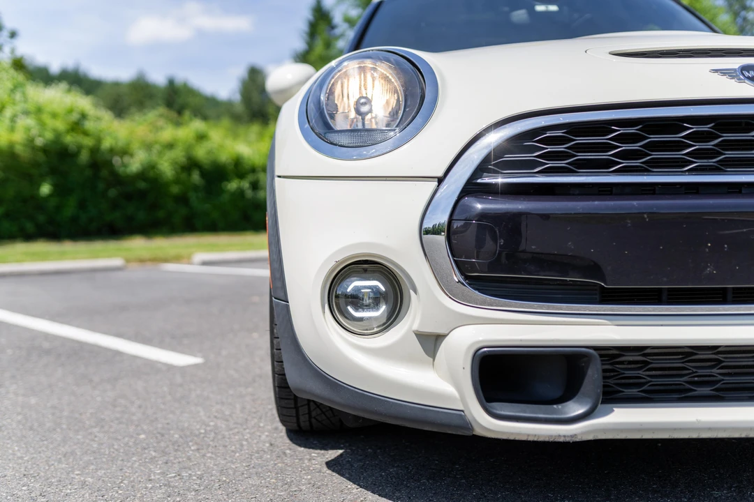 2019 Mini Mini Cooper S 3rd Gen - Image 9 of 31