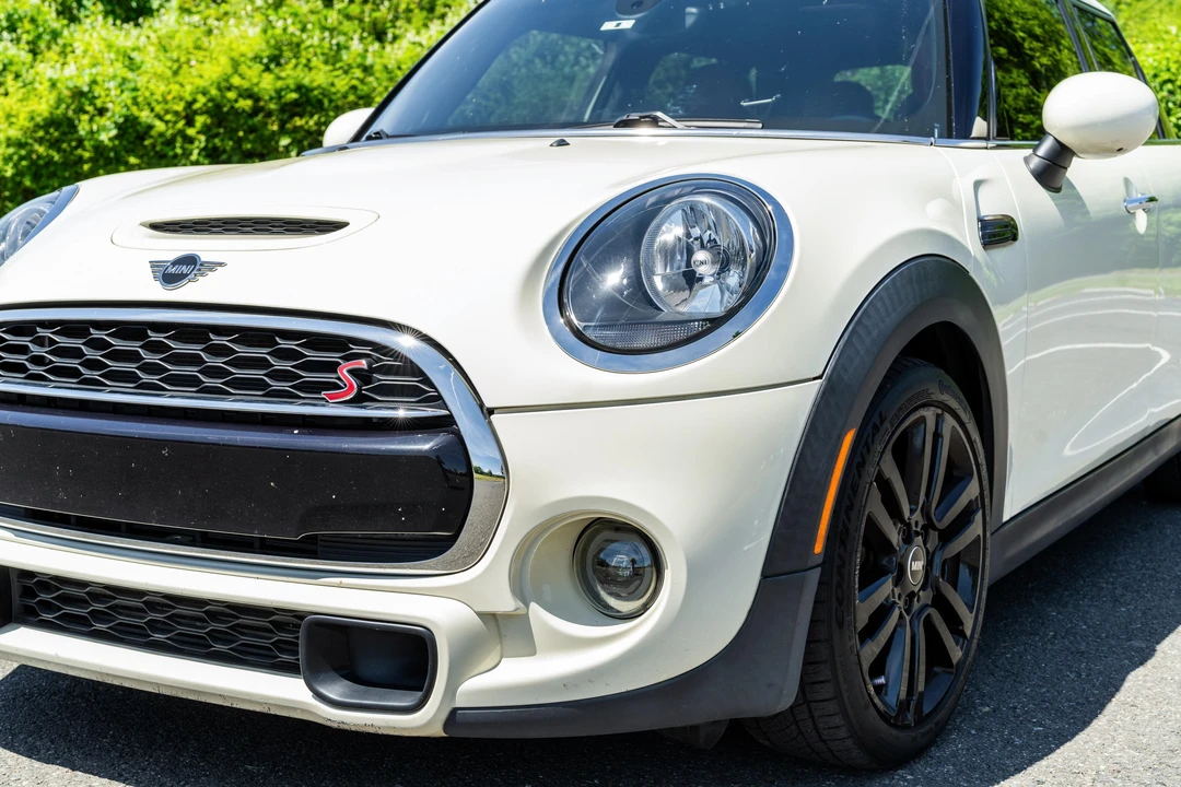 2019 Mini Mini Cooper S 3rd Gen - Image 17 of 31