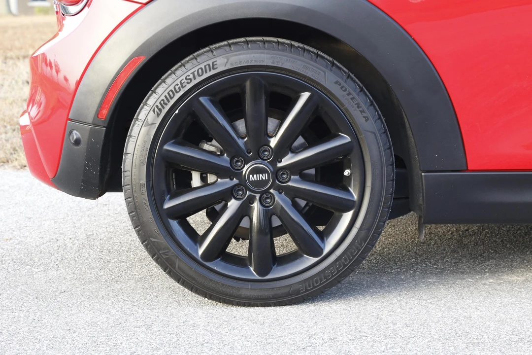 2019 Mini Mini Cooper S 3rd Gen - Image 20 of 25