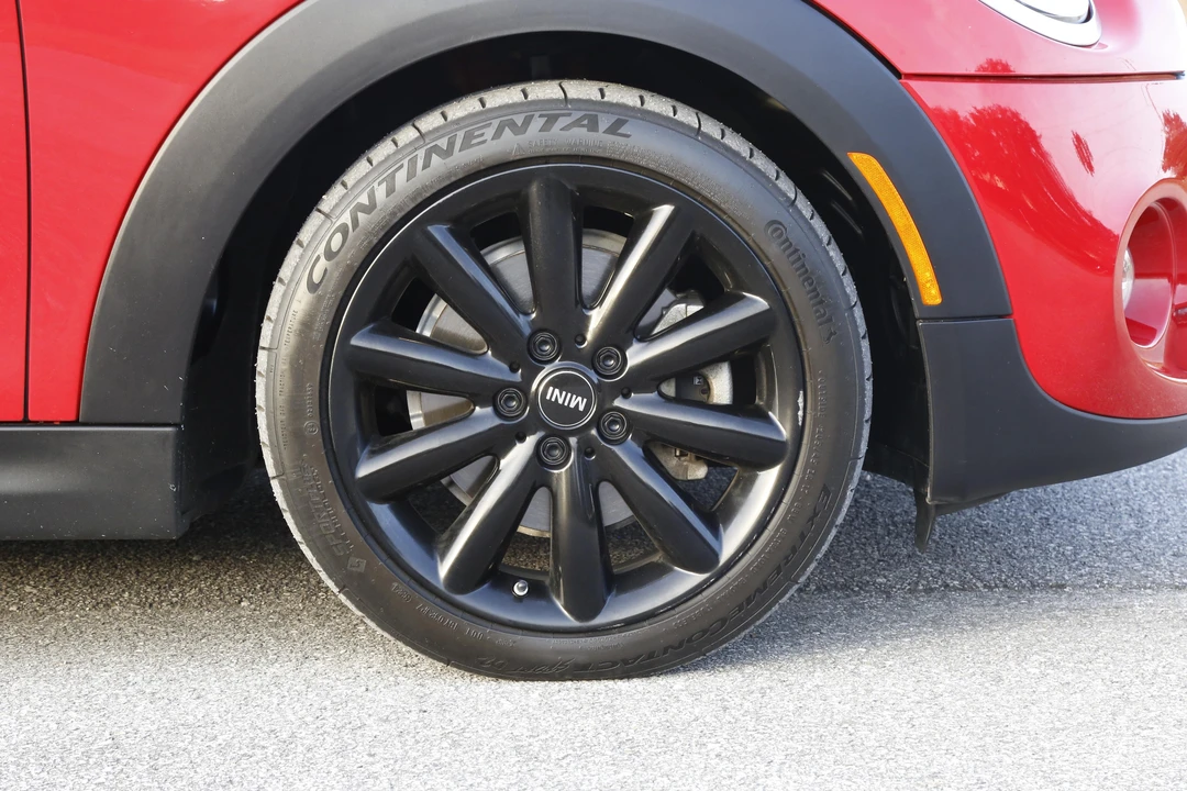 2019 Mini Mini Cooper S 3rd Gen - Image 21 of 25