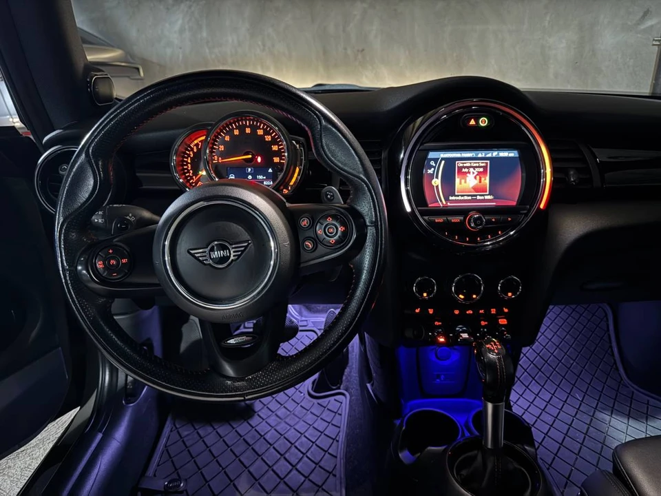 2019 Mini Mini Cooper S 3rd Gen - Image 7 of 11