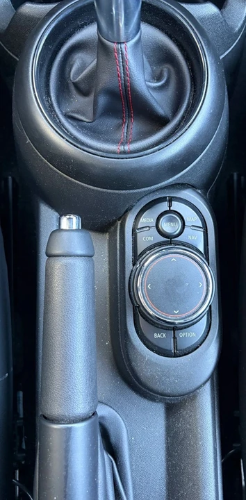 2019 Mini Mini Cooper S 3rd Gen - Image 17 of 22