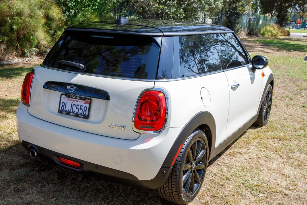 2019 Mini Mini 3rd Gen - Image 3 of 21