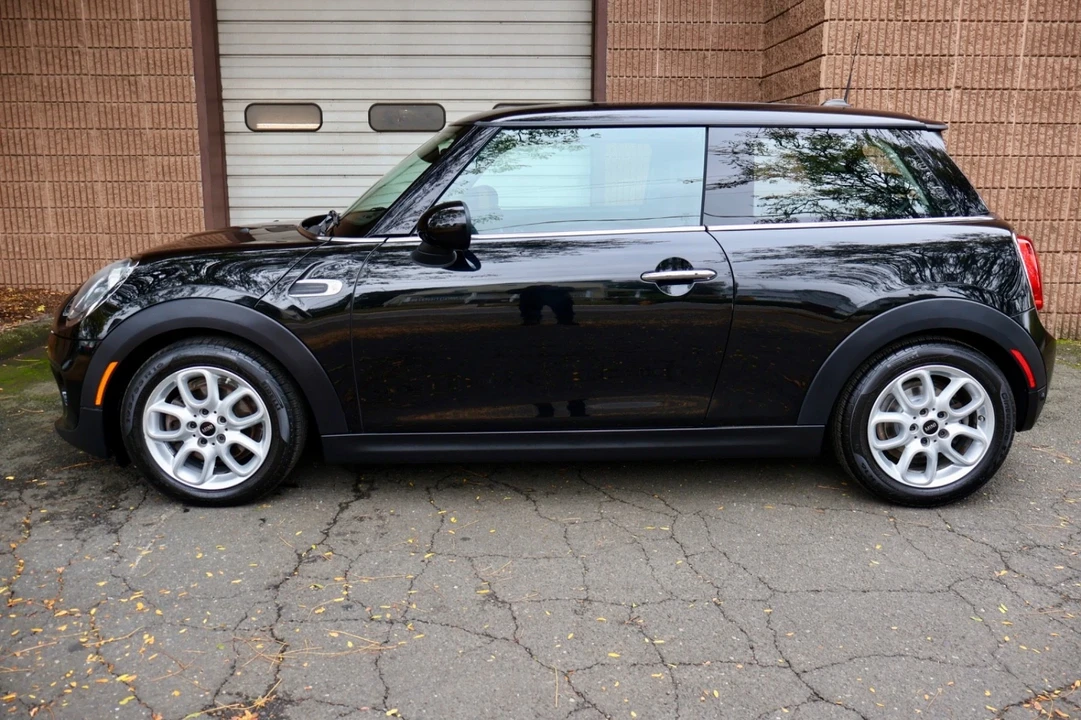 2019 Mini Mini 3rd Gen - Image 3 of 21