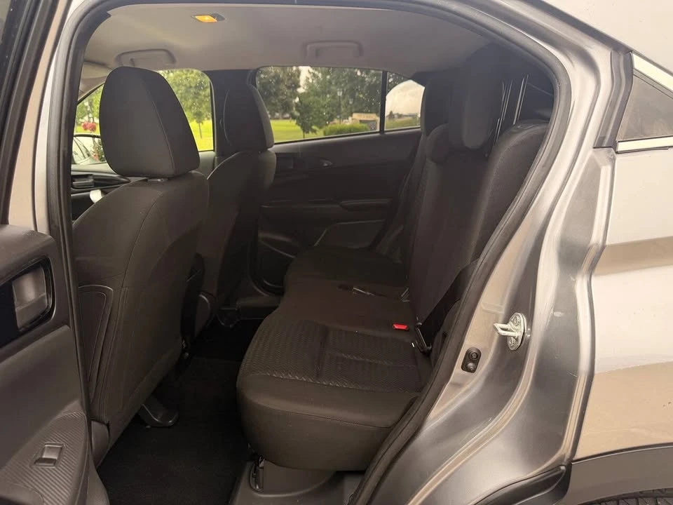 2019 Mitsubishi Eclipse Cross - Image 11 of 20