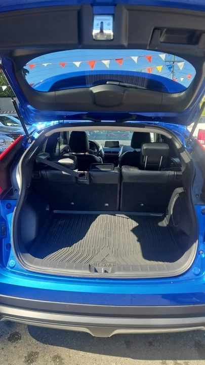 2019 Mitsubishi Eclipse - Image 2 of 15