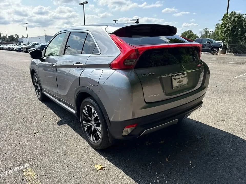 2019 Mitsubishi Eclipse - Image 5 of 17