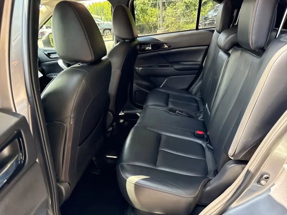 2019 Mitsubishi Eclipse - Image 16 of 17