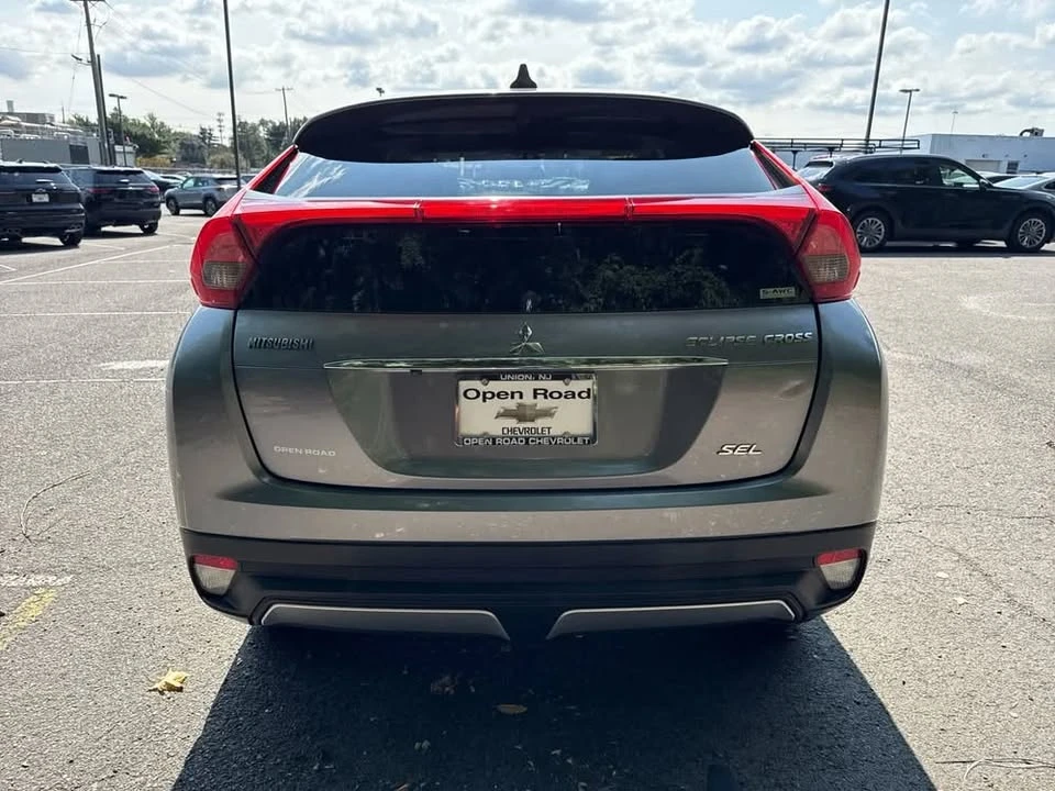 2019 Mitsubishi Eclipse - Image 6 of 17