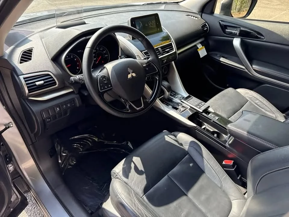 2019 Mitsubishi Eclipse - Image 15 of 17