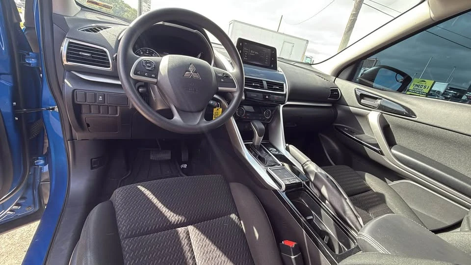 2019 Mitsubishi Eclipse - Image 6 of 11
