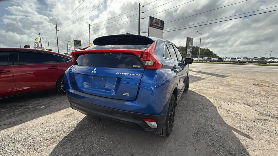 2019 Mitsubishi Eclipse - Image 5 of 11