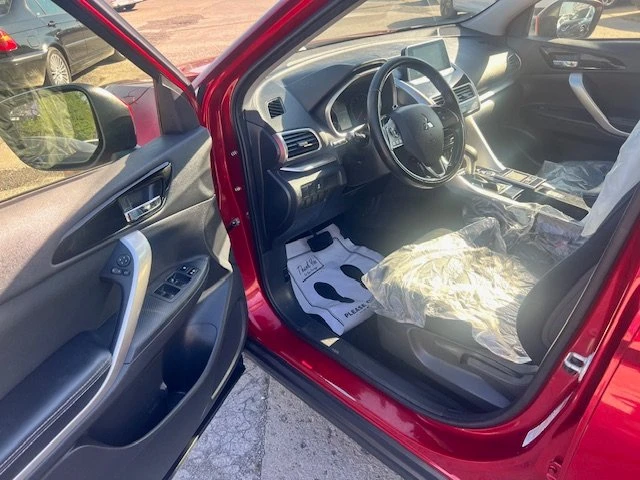 2019 Mitsubishi Eclipse Cross - Image 8 of 15