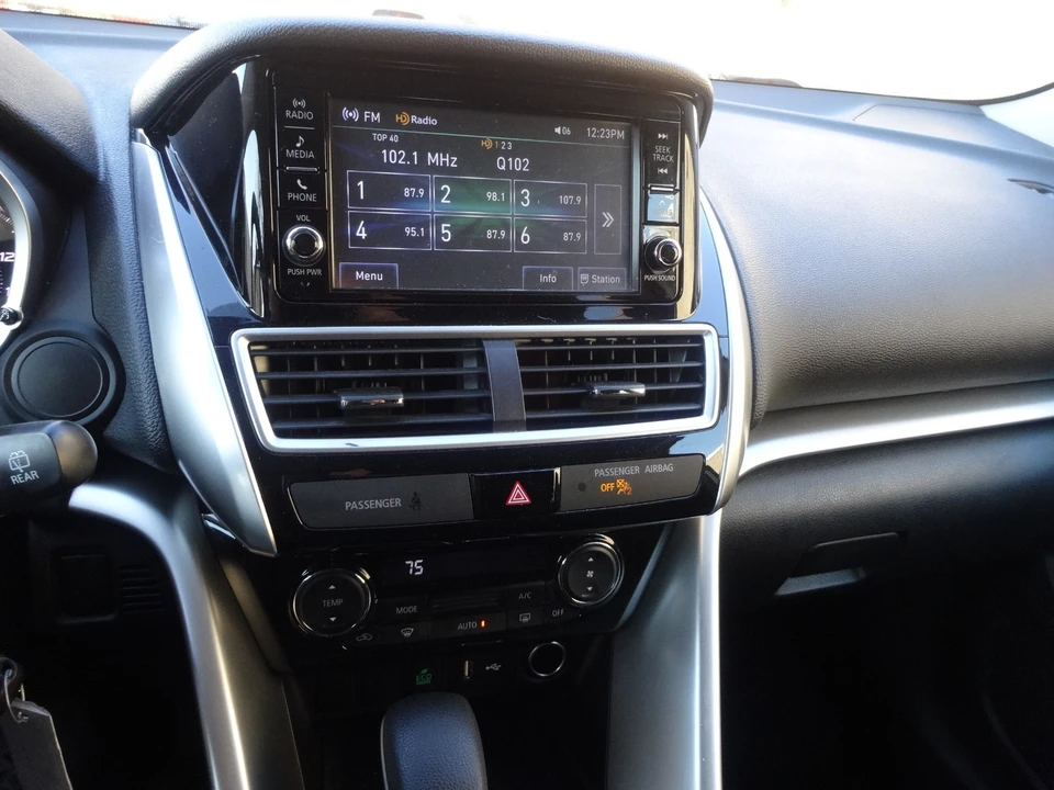 2019 Mitsubishi Eclipse Cross - Image 18 of 20