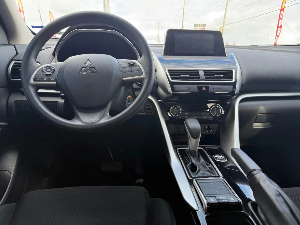 2019 Mitsubishi Eclipse Cross - Image 8 of 11