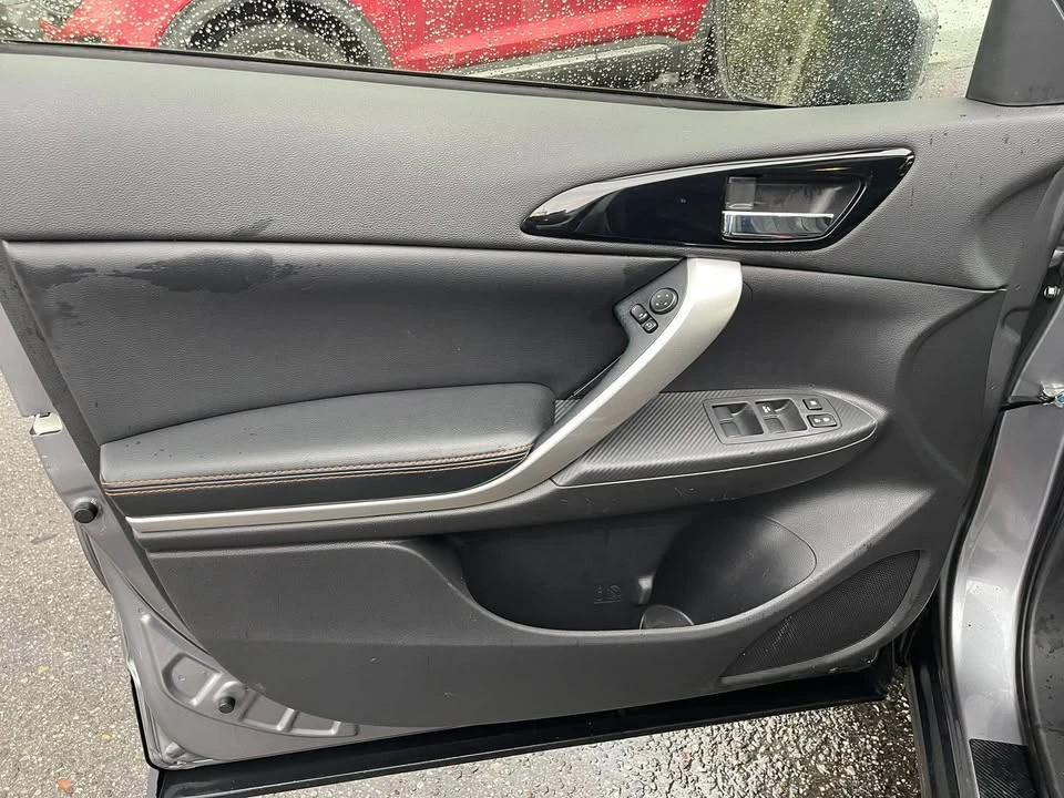 2019 Mitsubishi Eclipse Cross - Image 11 of 14