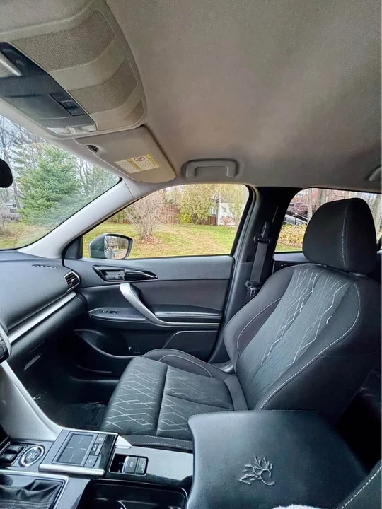 2019 Mitsubishi Eclipse Cross - Image 17 of 19