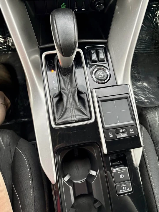 2019 Mitsubishi Eclipse Cross - Image 18 of 19