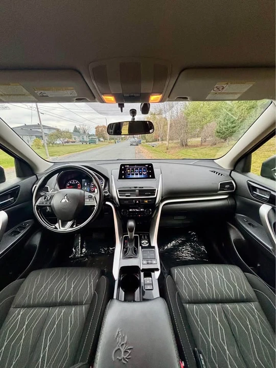 2019 Mitsubishi Eclipse Cross - Image 11 of 19